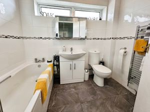 COLCHESTER ROAD- click for photo gallery